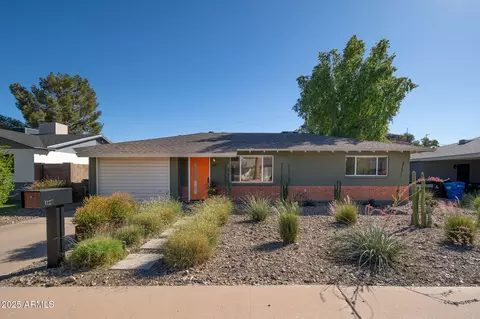 Exterior - 1127 E Diana Ave, Phoenix, AZ 85020 photo 3 of 7