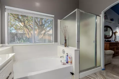 Bath - 4318 E Graythorn Ave, Phoenix, AZ 85044 photo 2 of 3
