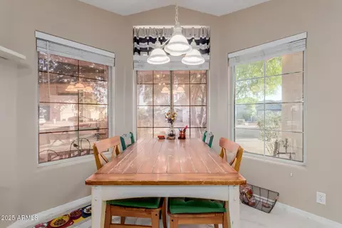 Dining - 4318 E Graythorn Ave, Phoenix, AZ 85044 photo 1 of 1