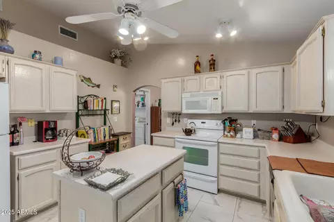 Kitchen - 4318 E Graythorn Ave, Phoenix, AZ 85044 photo 3 of 3