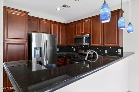 Kitchen - 1281 E Frances Ln, Gilbert, AZ 85295 photo 1 of 2