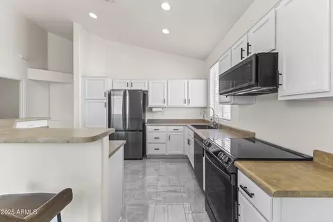 Kitchen - 3940 E Minton St, Phoenix, AZ 85042 photo 1 of 3