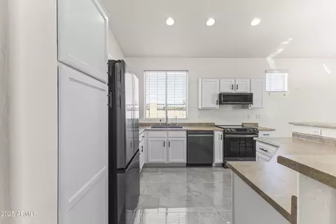 Kitchen - 3940 E Minton St, Phoenix, AZ 85042 photo 3 of 3