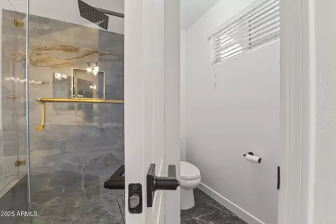 Bath - 3940 E Minton St, Phoenix, AZ 85042 photo 4 of 6