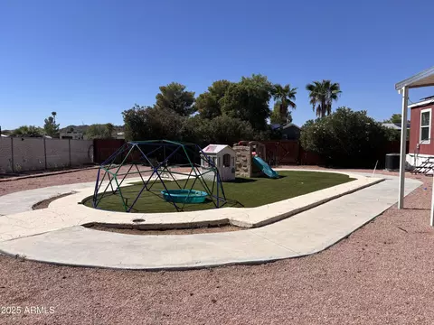 Exterior - 2801 E Wahalla Ln, Phoenix, AZ 85050 photo 3 of 3