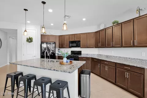 2827 W Carson Rd, Phoenix, AZ 85041 photo 17