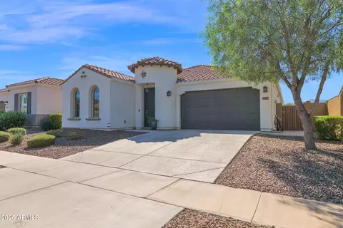 2827 W Carson Rd, Phoenix, AZ 85041 photo 2