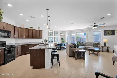 2827 W Carson Rd, Phoenix, AZ 85041 photo 14