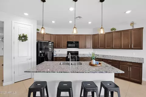 2827 W Carson Rd, Phoenix, AZ 85041 photo 15