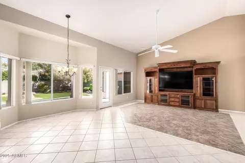 Living - 852 W Rawhide Ave, Gilbert, AZ 85233 photo 1 of 6
