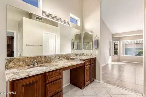 Bath - 852 W Rawhide Ave, Gilbert, AZ 85233 photo 3 of 5