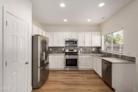 Kitchen - 3792 E Woodside Way, Gilbert, AZ 85297 photo 2 of 2