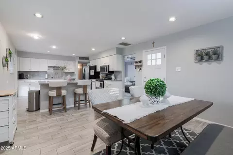 7912 E Moreland St, Scottsdale, AZ 85257
