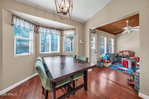 Dining - 1531 E Rosemonte Dr, Phoenix, AZ 85024 photo 2 of 2