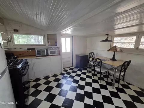 Kitchen - 11 Moon Cyn, Bisbee, AZ 85603 photo 2 of 3