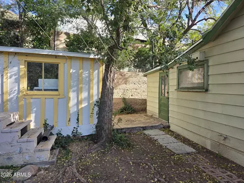Exterior - 11 Moon Cyn, Bisbee, AZ 85603 photo 7 of 11