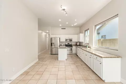 Kitchen - 1663 E Spur St, Gilbert, AZ 85296 photo 1 of 5