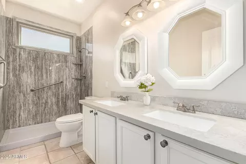 Bath - 1663 E Spur St, Gilbert, AZ 85296 photo 4 of 4