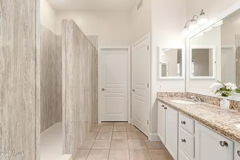 Bath - 1663 E Spur St, Gilbert, AZ 85296 photo 1 of 4