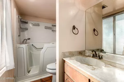 Bath - 1506 E Hilton Ave, Mesa, AZ 85204 photo 1 of 2