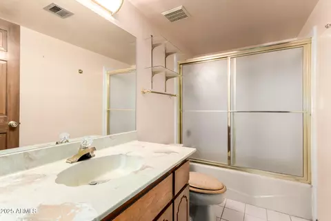 Bath - 1506 E Hilton Ave, Mesa, AZ 85204 photo 2 of 2