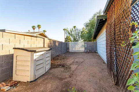 Exterior - 1506 E Hilton Ave, Mesa, AZ 85204 photo 3 of 3