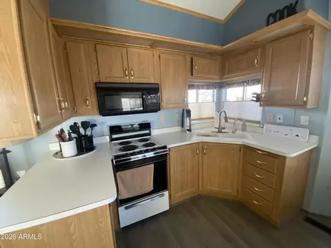1087 S Shoshone Dr, Apache Junction, AZ 85119 photo 2