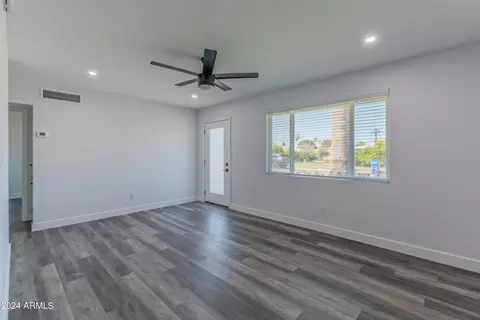 Living - 6215 N 14th St, Phoenix, AZ 85014 photo 2 of 2