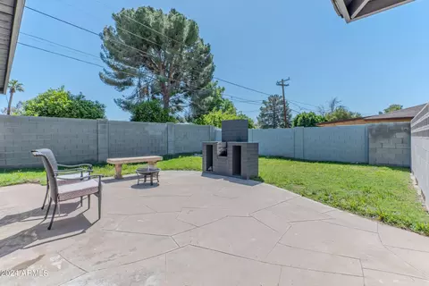 Exterior - 6215 N 14th St, Phoenix, AZ 85014 photo 2 of 2