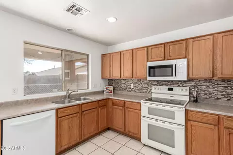 Kitchen - 10933 E Wier Ave, Mesa, AZ 85208 photo 1 of 3