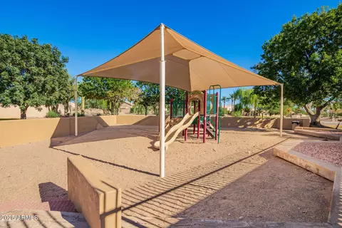 View/Area - 15431 S 36th Pl, Phoenix, AZ 85044 photo 3 of 13