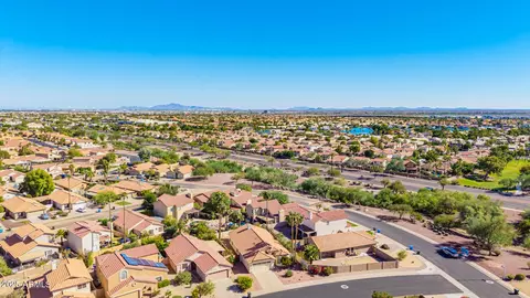 View/Area - 15431 S 36th Pl, Phoenix, AZ 85044 photo 10 of 13
