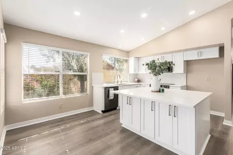 Kitchen - 15431 S 36th Pl, Phoenix, AZ 85044 photo 1 of 4