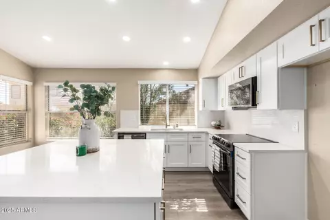 Kitchen - 15431 S 36th Pl, Phoenix, AZ 85044 photo 4 of 4