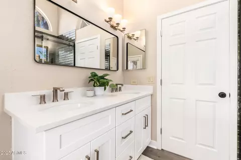 Bath - 15431 S 36th Pl, Phoenix, AZ 85044 photo 1 of 3