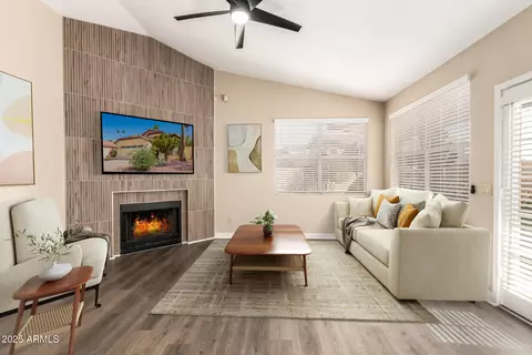 Living - 15431 S 36th Pl, Phoenix, AZ 85044 photo 4 of 5