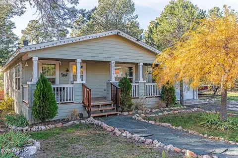 2179 Hackamore Dr, Overgaard, AZ 85933