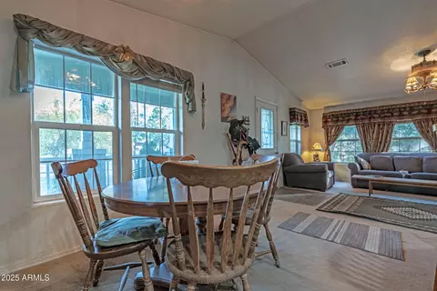 2179 Hackamore Dr, Overgaard, AZ 85933 photo 7