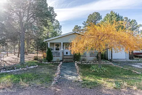 2179 Hackamore Dr, Overgaard, AZ 85933