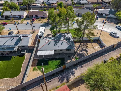 View/Area - 304 Echo Ln, Phoenix, AZ 85020 photo 3 of 6