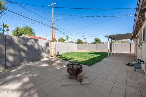 Exterior - 304 Echo Ln, Phoenix, AZ 85020 photo 3 of 5