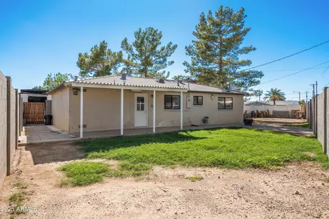 Exterior - 304 Echo Ln, Phoenix, AZ 85020 photo 2 of 5