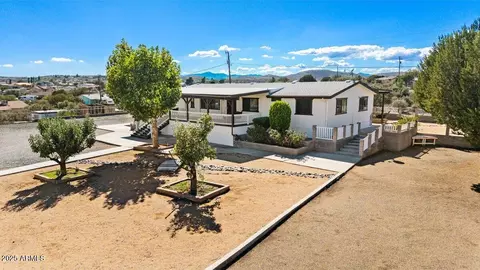 16132 S Red Rock Ln, Mayer, AZ 86333