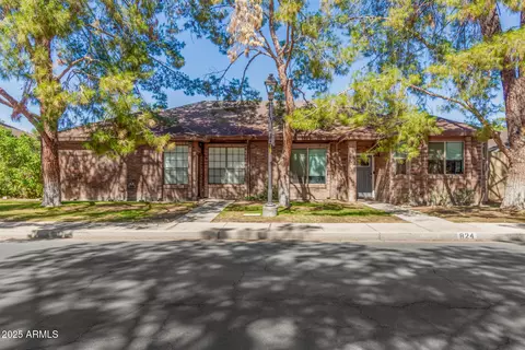 824 E Bruce Ave, Gilbert, AZ 85234
