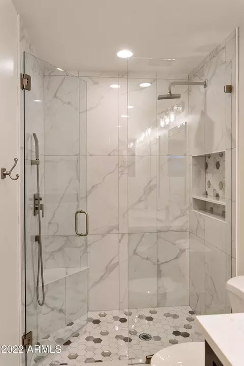 Bath - 2519 E Pierson St, Phoenix, AZ 85016 photo 5 of 6