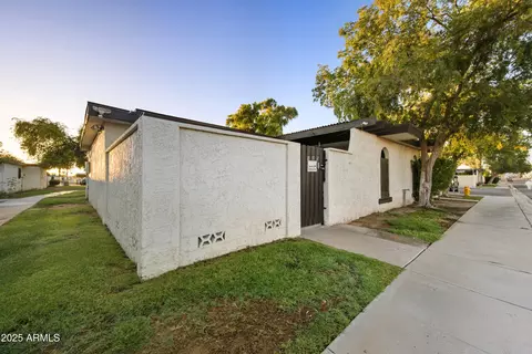 720 S Dobson Rd #125, Mesa, AZ 85202