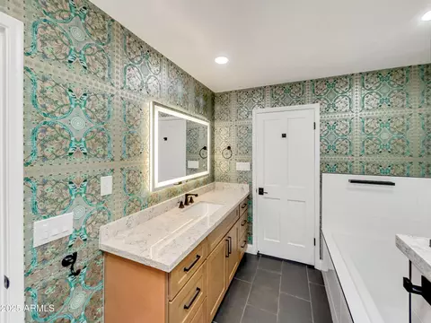 Bath - 1107 N Cherry --, Mesa, AZ 85201 photo 1 of 5