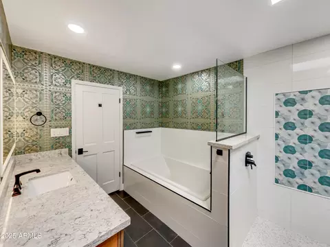 Bath - 1107 N Cherry --, Mesa, AZ 85201 photo 4 of 5