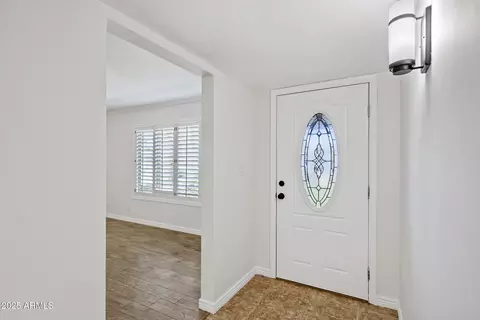 Entry Way - 6531 N 16th Dr, Phoenix, AZ 85015 photo 3 of 4