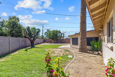 Exterior - 6531 N 16th Dr, Phoenix, AZ 85015 photo 4 of 7